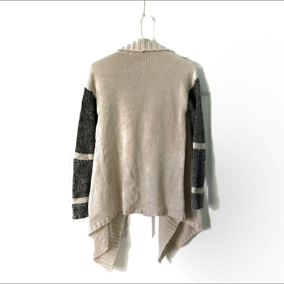 Romeo & Juliet Couture Open Front Sweater Cardigan - Picture 2 of 7